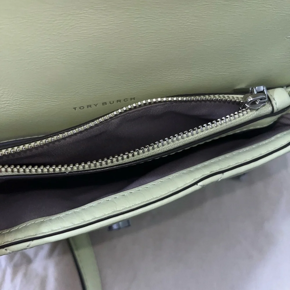 Tory Burch Quilted Crossbody Bag - Soft Green NWOT - Picture 6 of 7